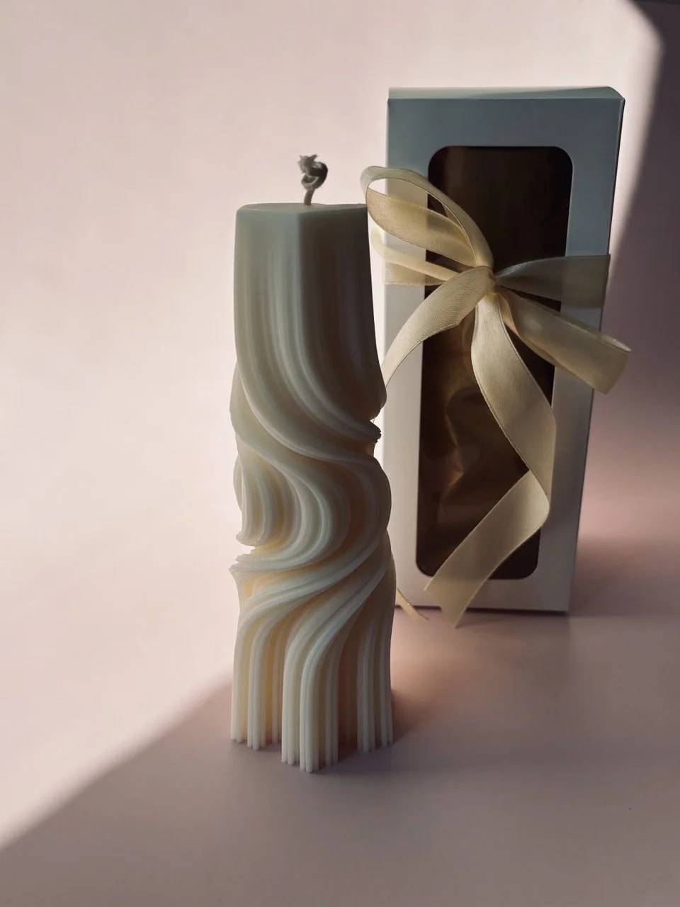 Świeca sojowa Wirel  w pudełku prezentowym