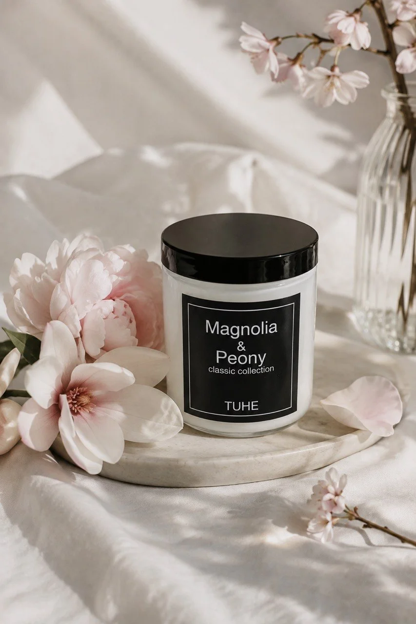 Świeca zapachowa Magnolia and Peony 
